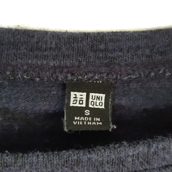 Uniqlo Navy Light Sweater Top - Picture 3 of 5